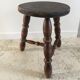 Tabouret en bois tourné tripode vintage