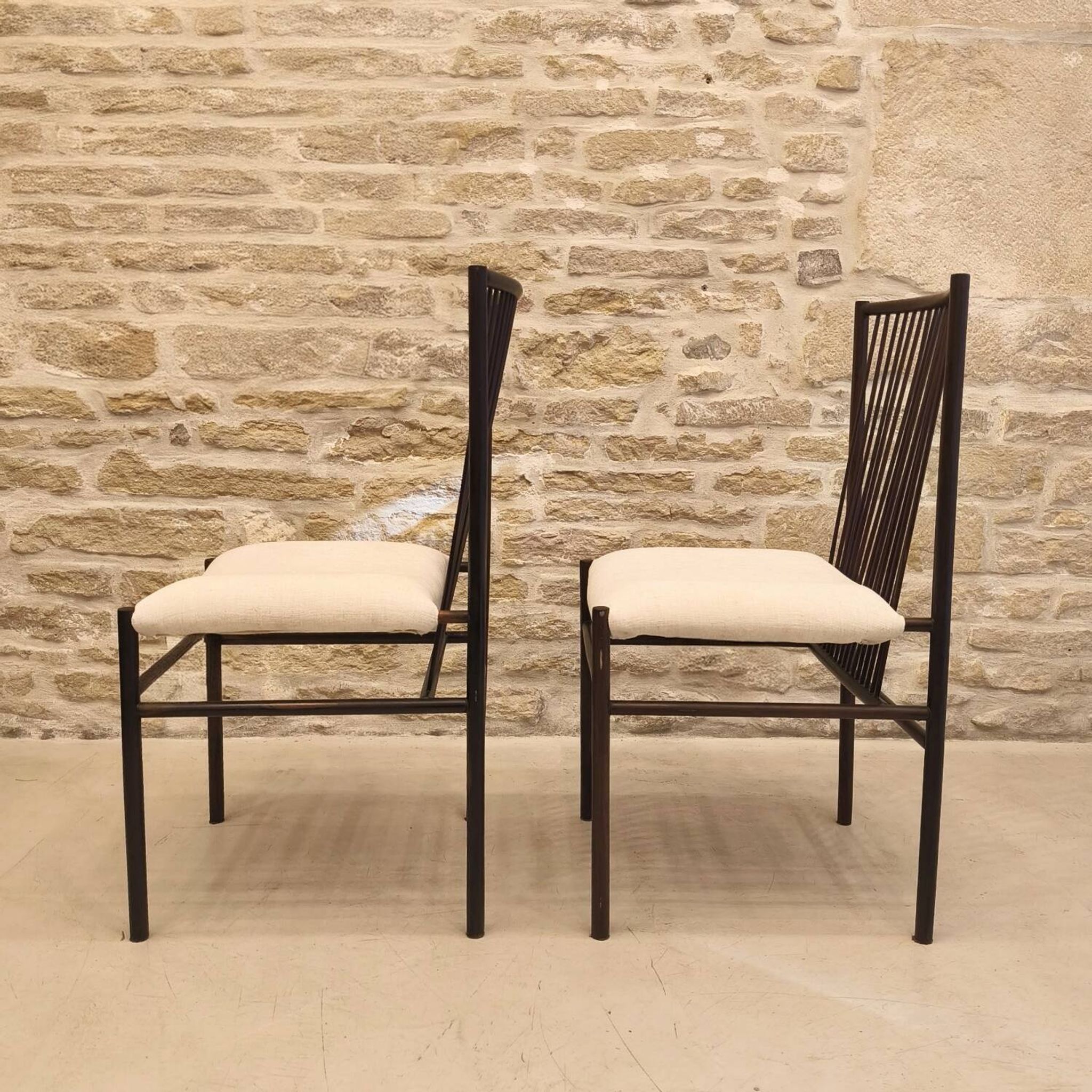 Pair of sculptural chairs, Brazilian design, Joaquim Tenreiro, 1950