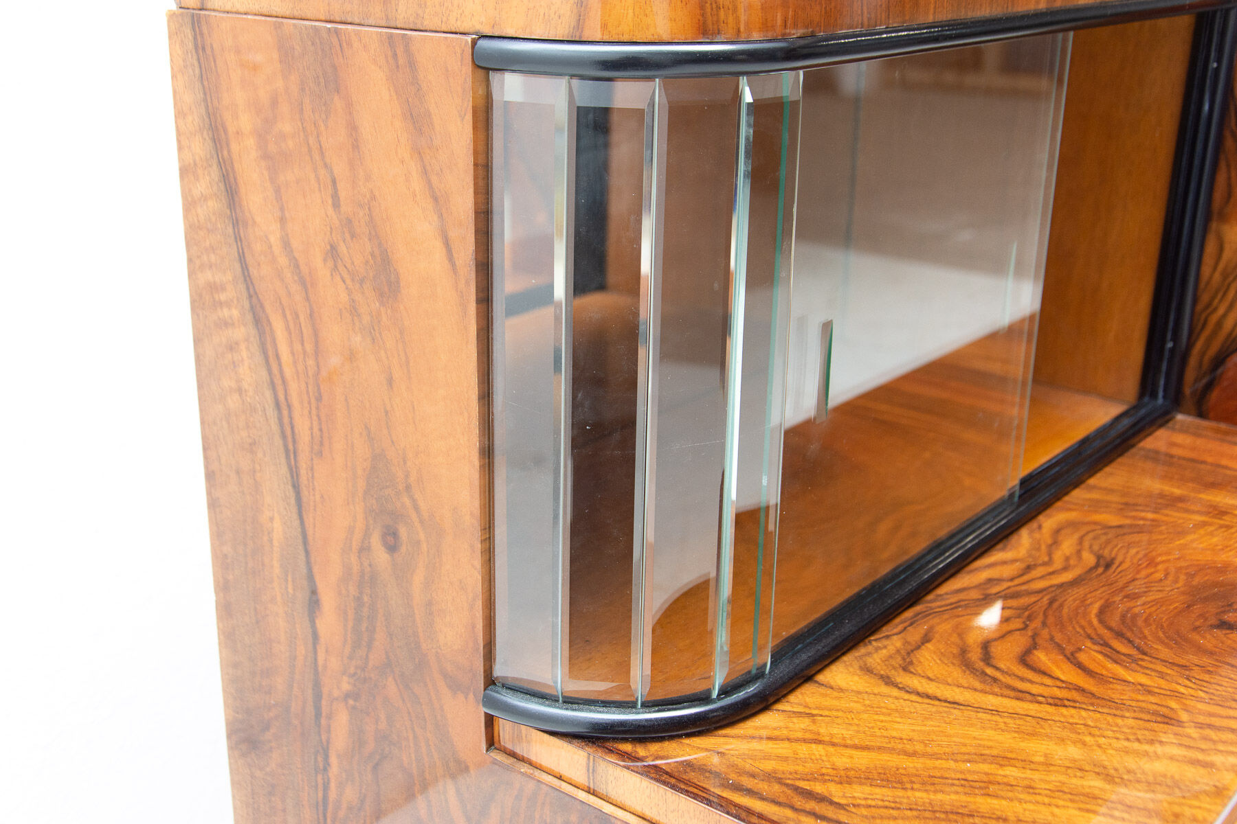 Art deco bar cabinet attribute to jindřich halabala, 1930s
