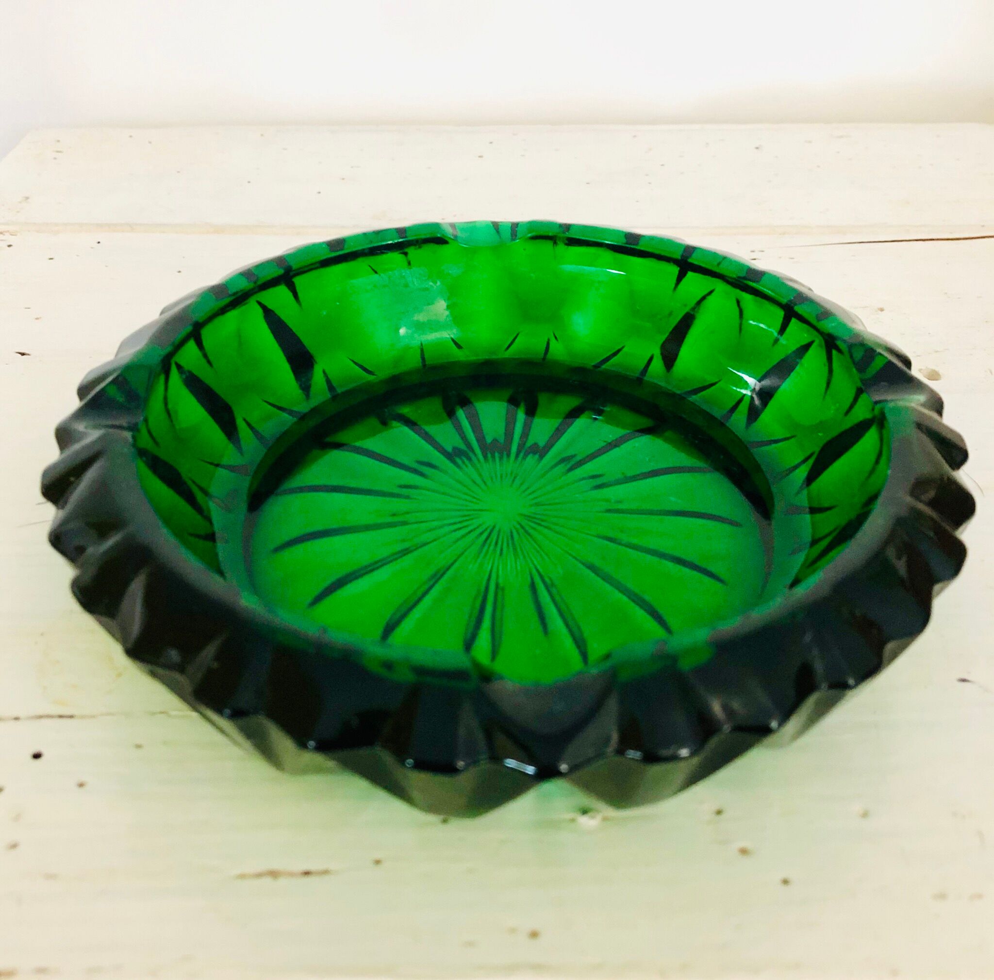 Cendrier vert