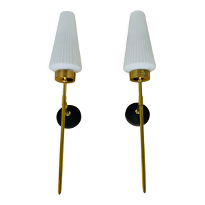 Paire d'appliques laiton et opaline
