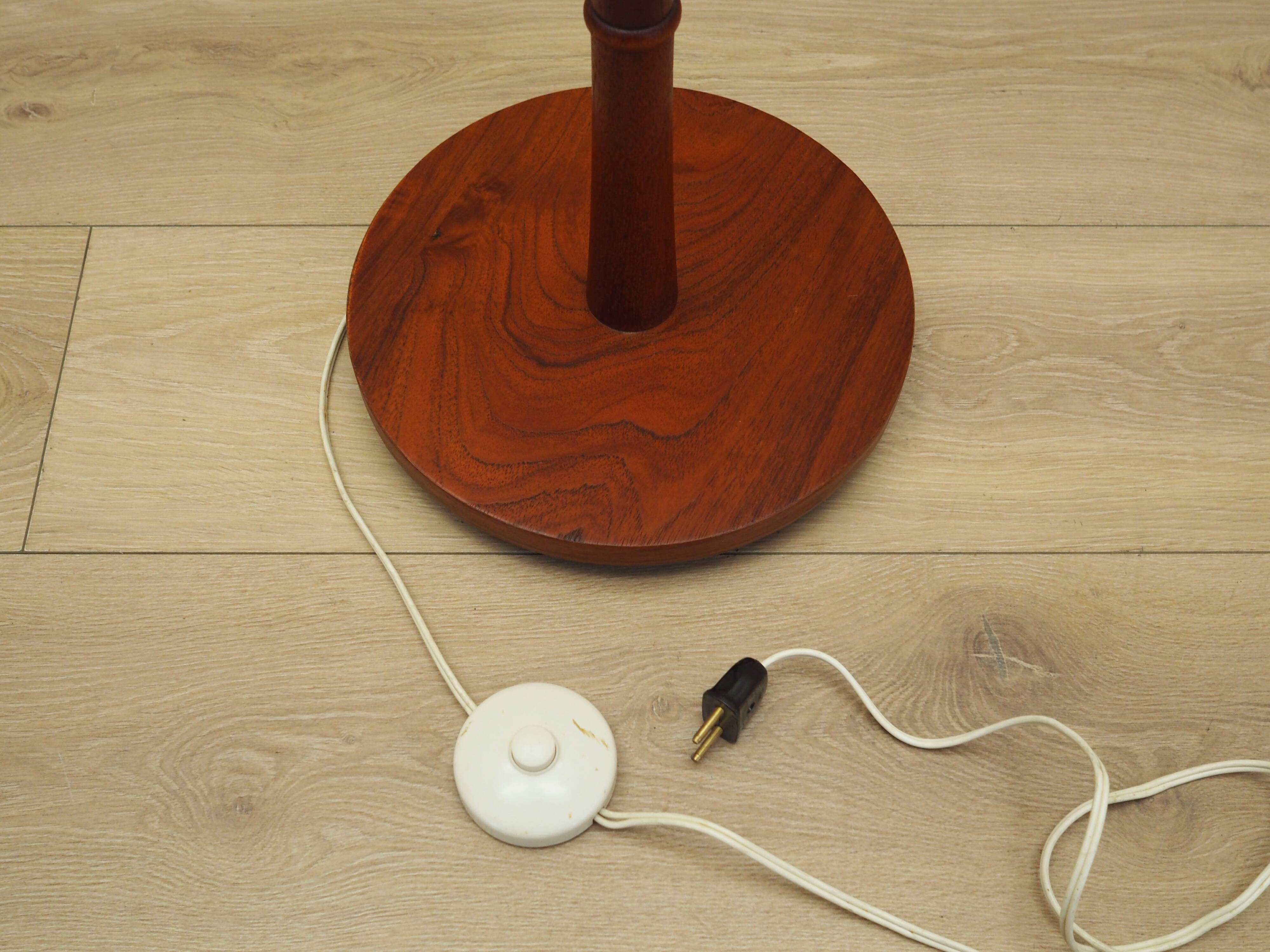 Lampadaire, design danois, années 1970, production : Danemark