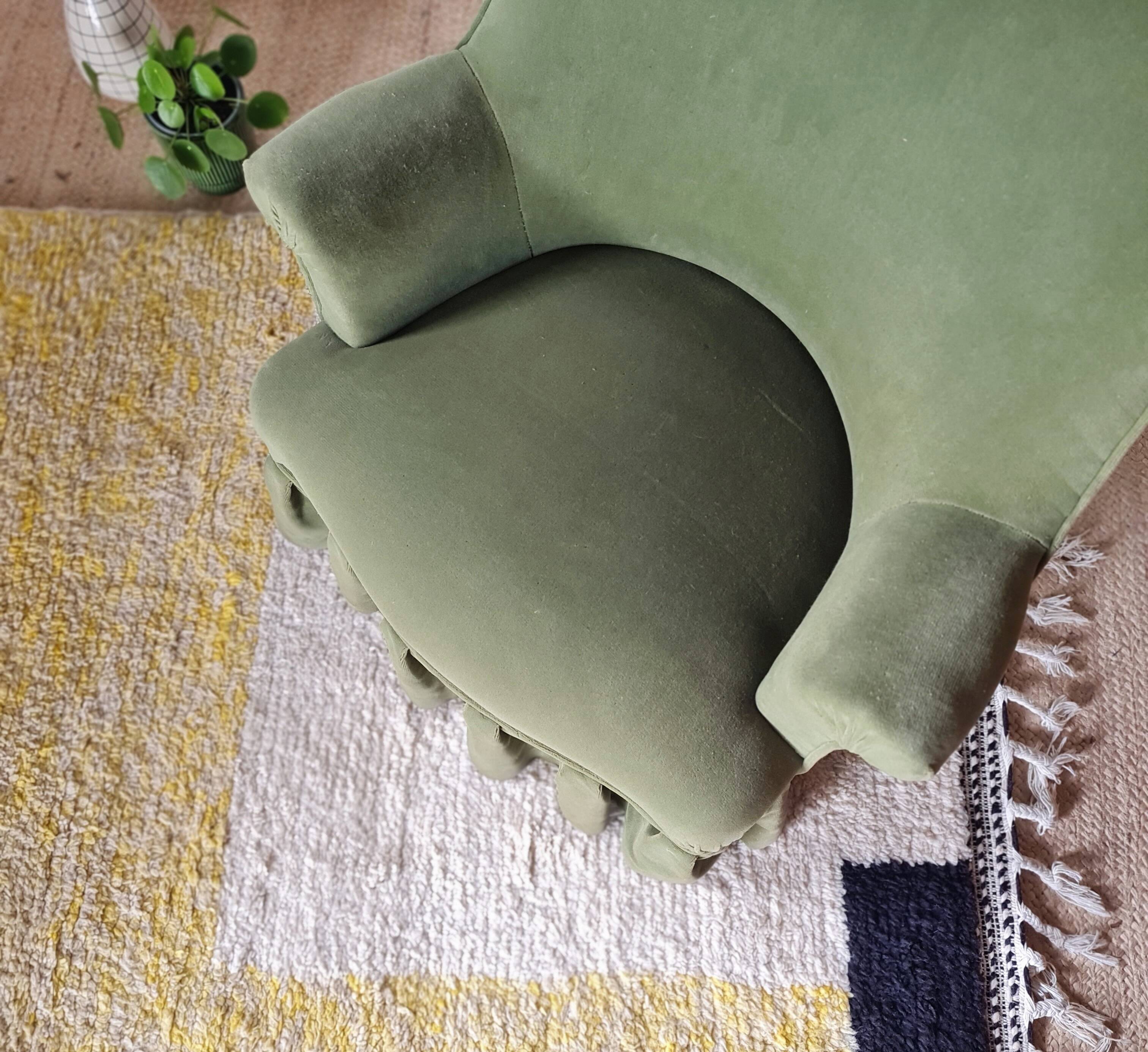 Antique crapaud armchair - green velvet