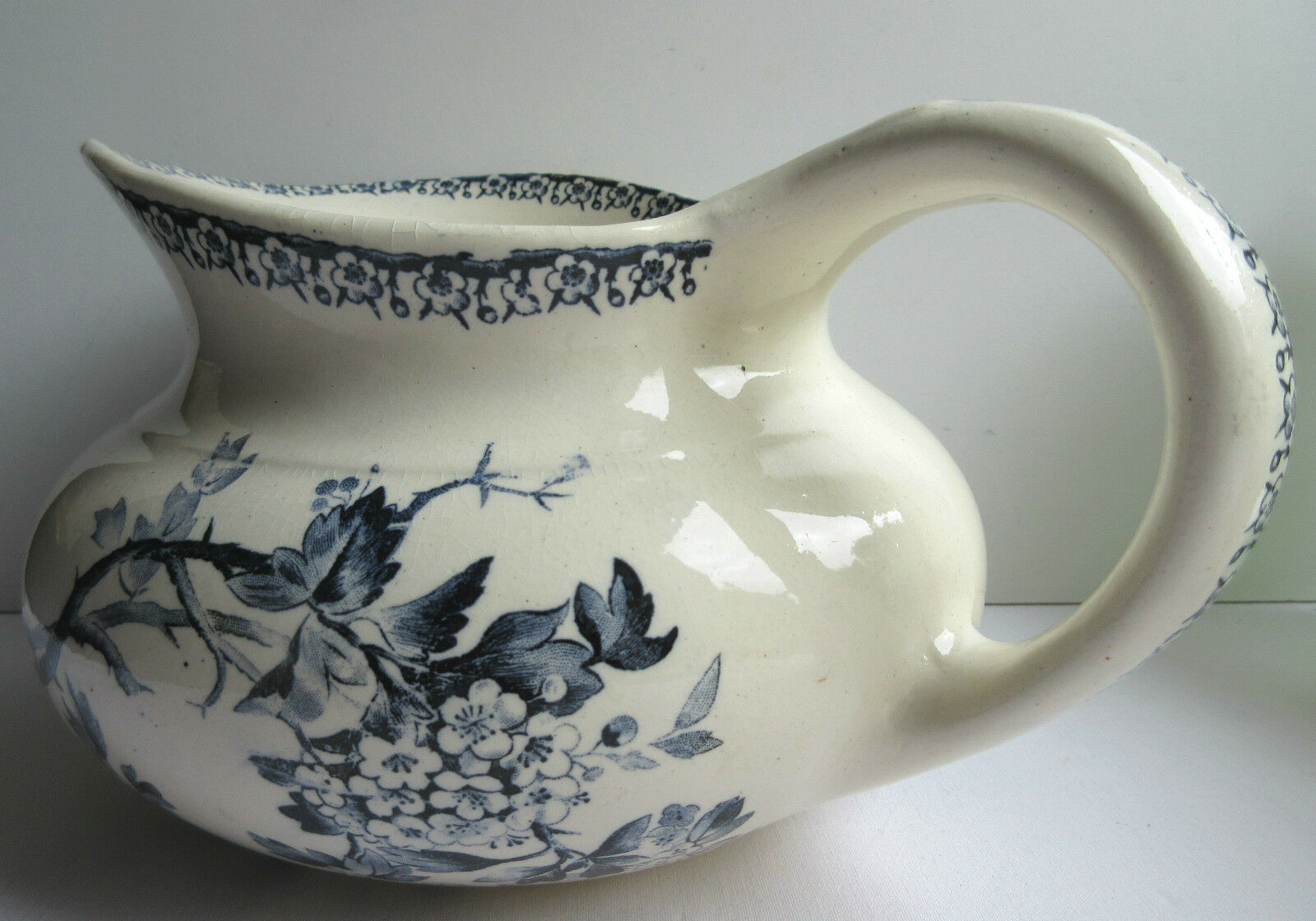Superb toilet broc "joufflu" signed Gien blue-grey model: the hawthorns