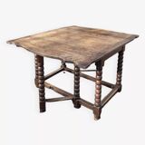 Turned wood drop leaf table