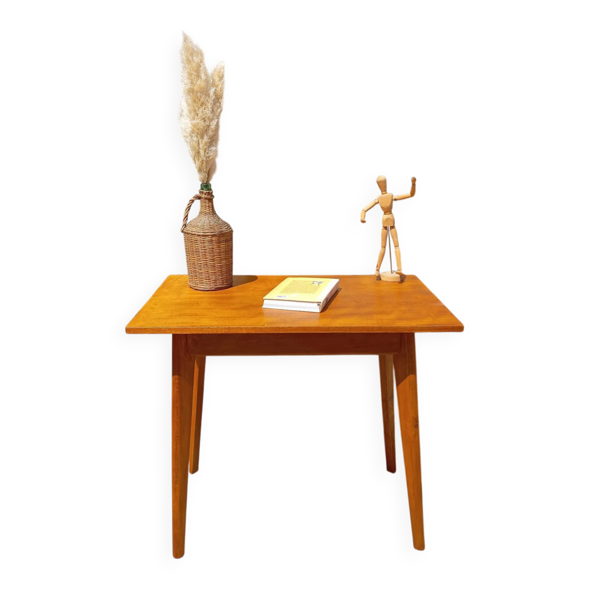 Scandinavian table
