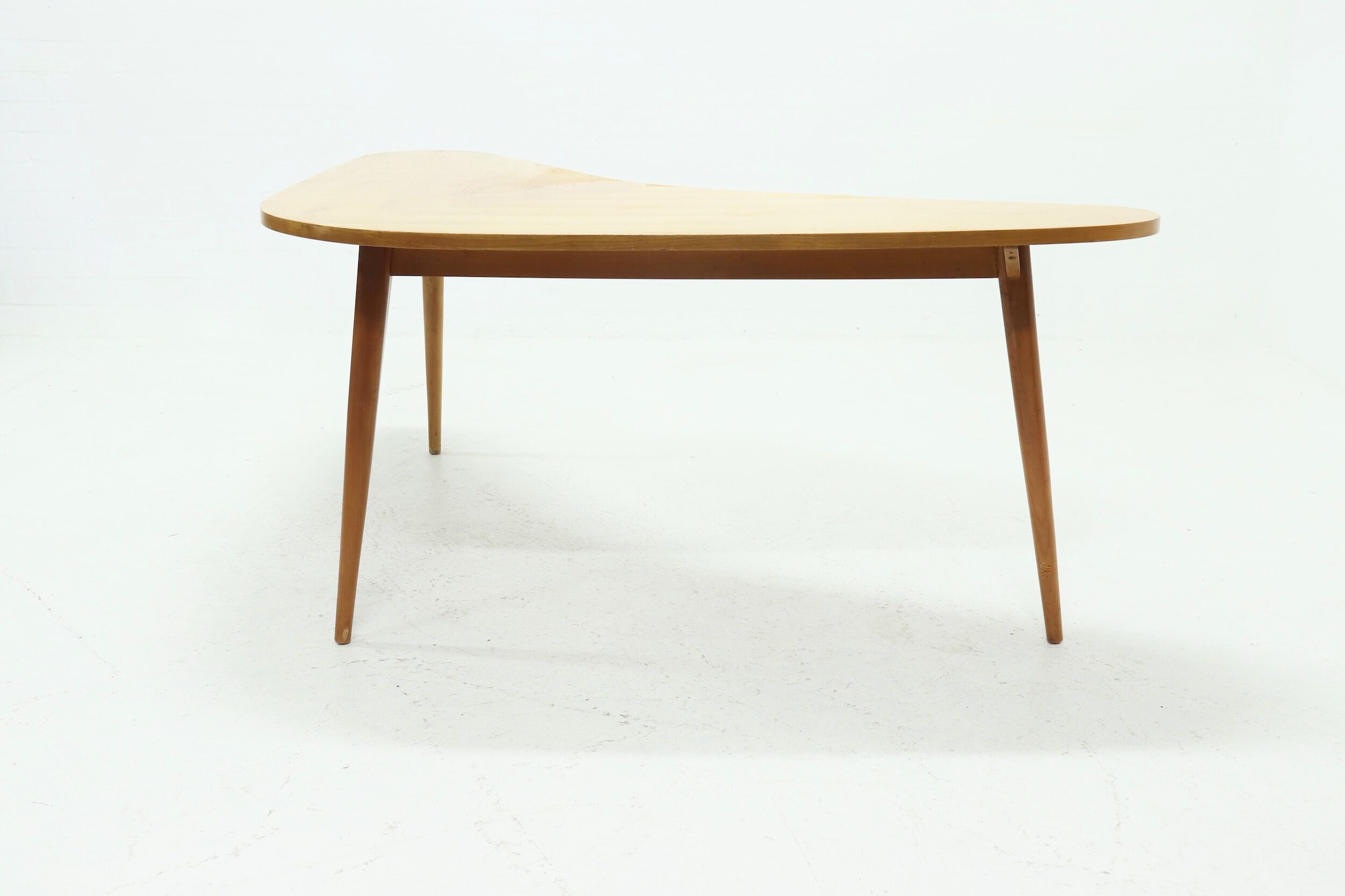 Boomerang desk table in birch 1950s