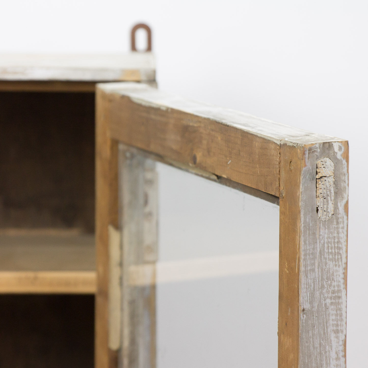 Vitrine wall cabinet