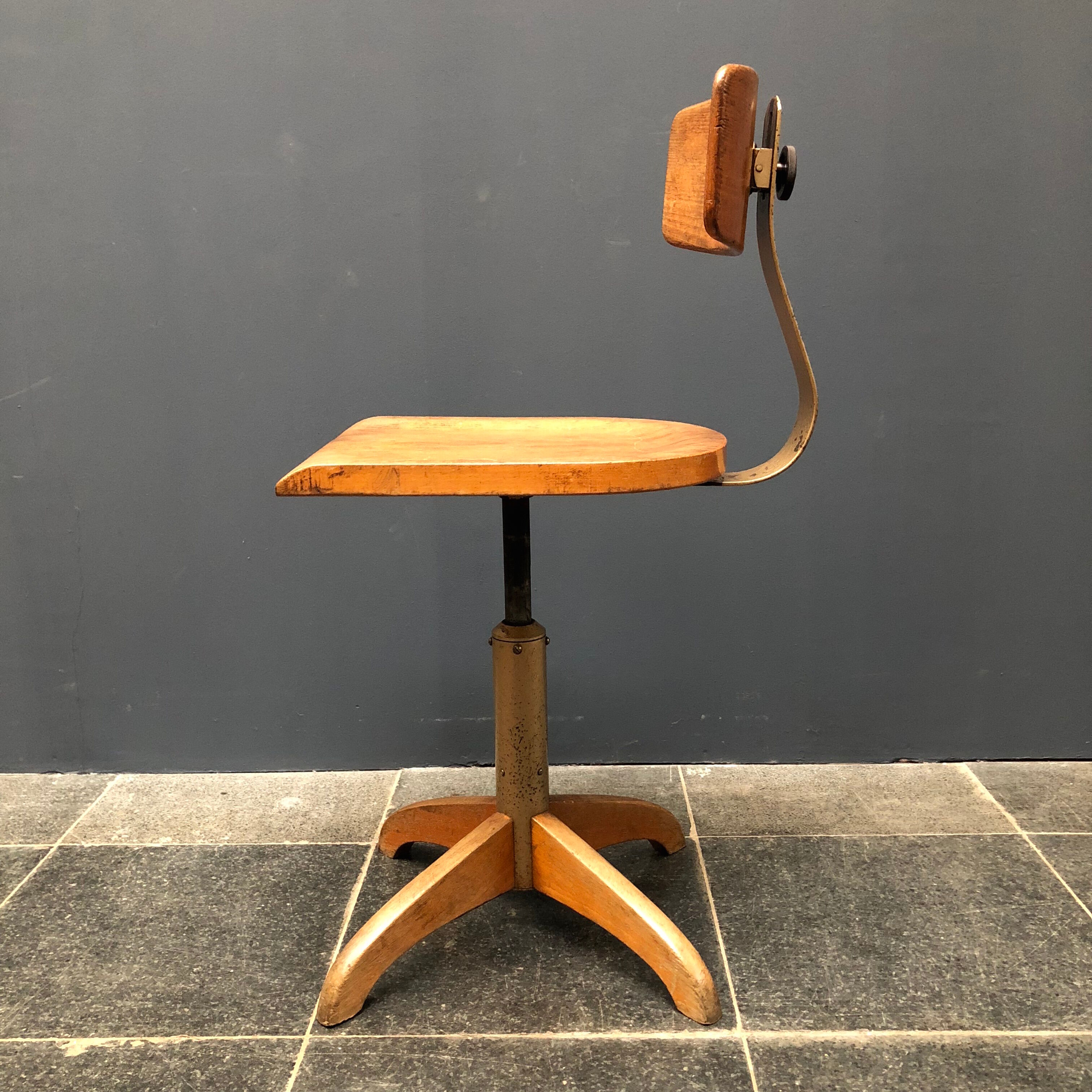 Old Ama Elastik atelier chair from the 1940
