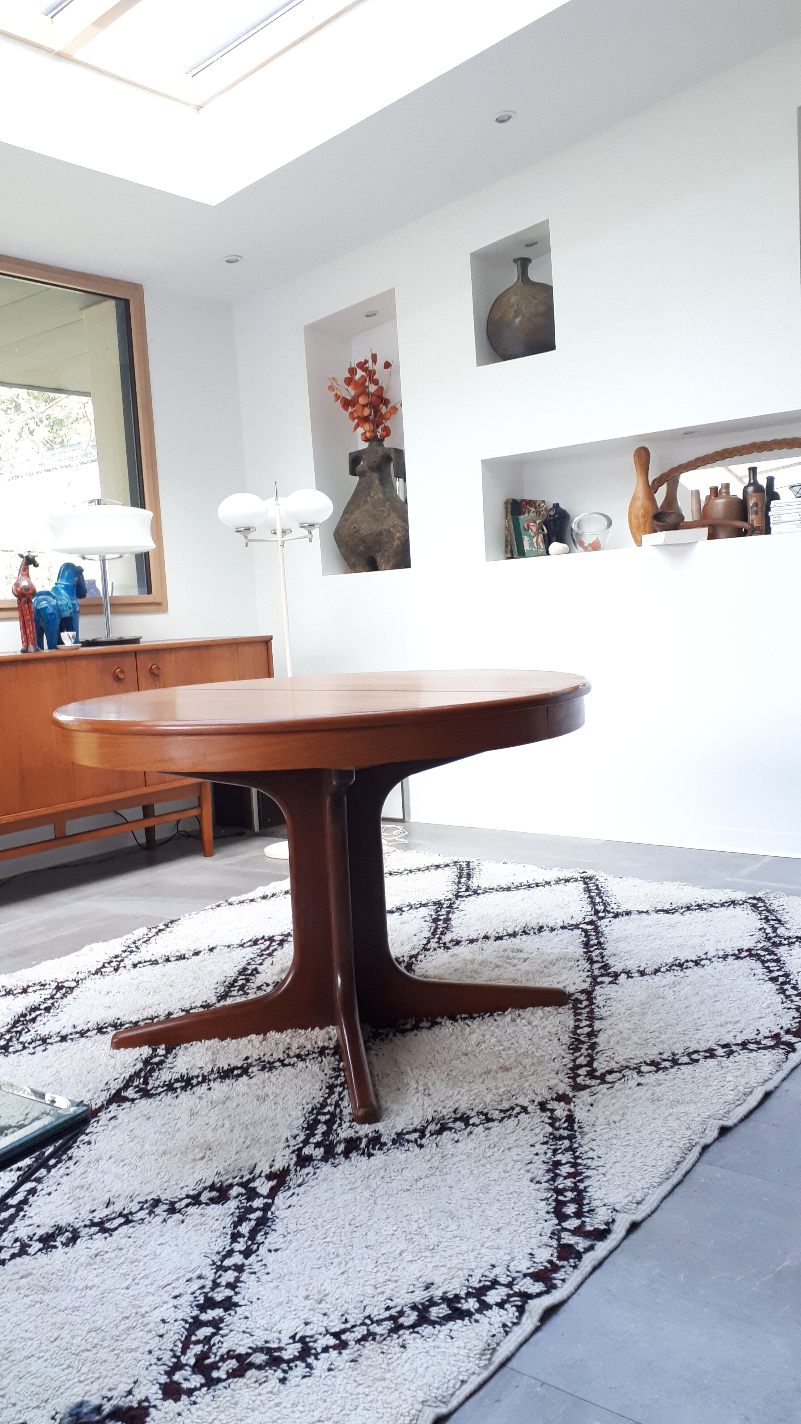 Table style scandinave en teck années 60 Baumann