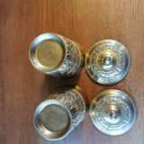 Paire de bonbonnières anciennes en métal ciselé