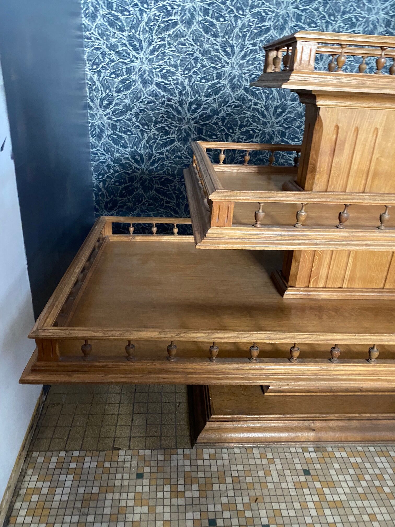 Trade furniture store display
