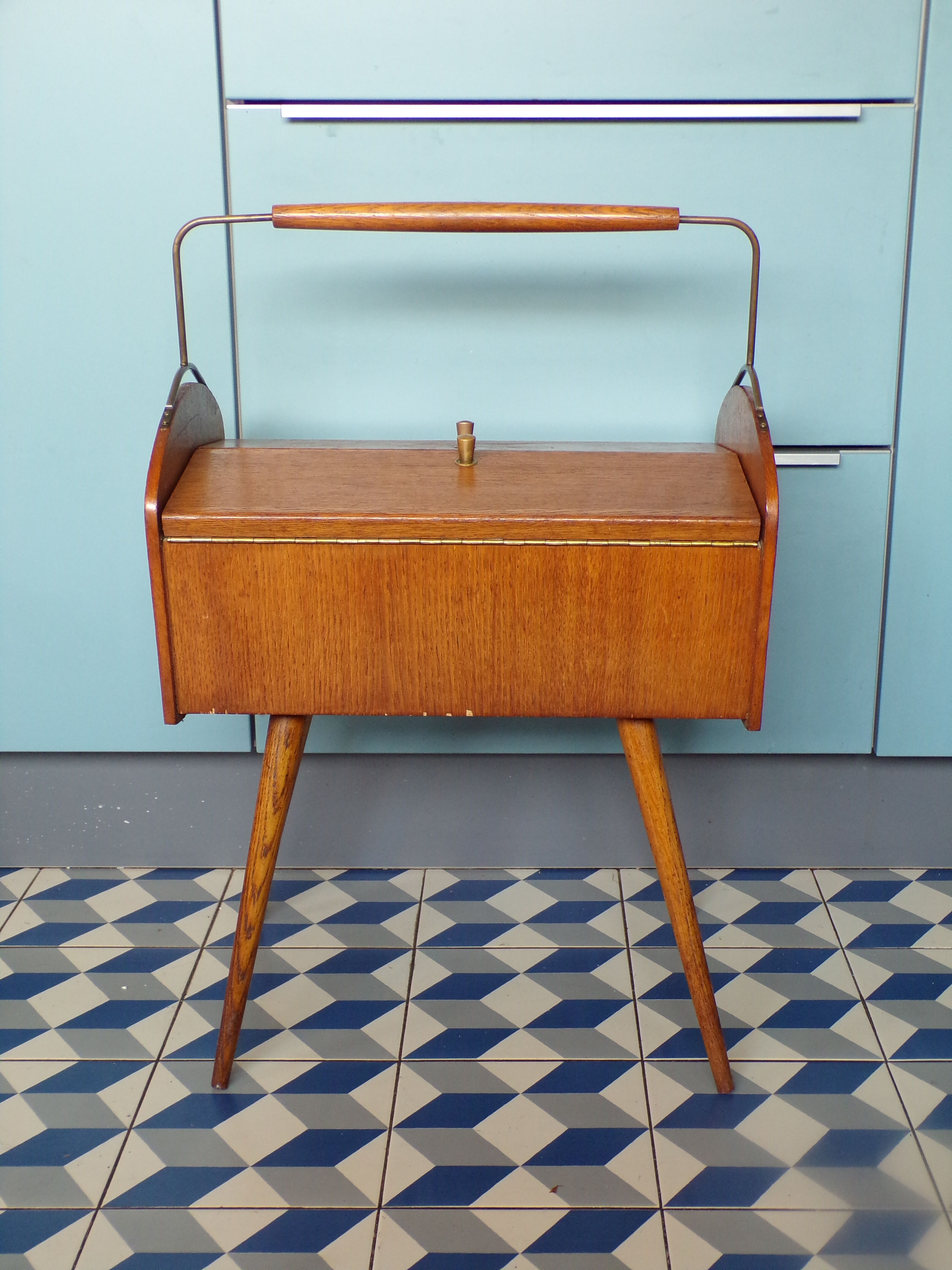 Vintage worker 2 doors