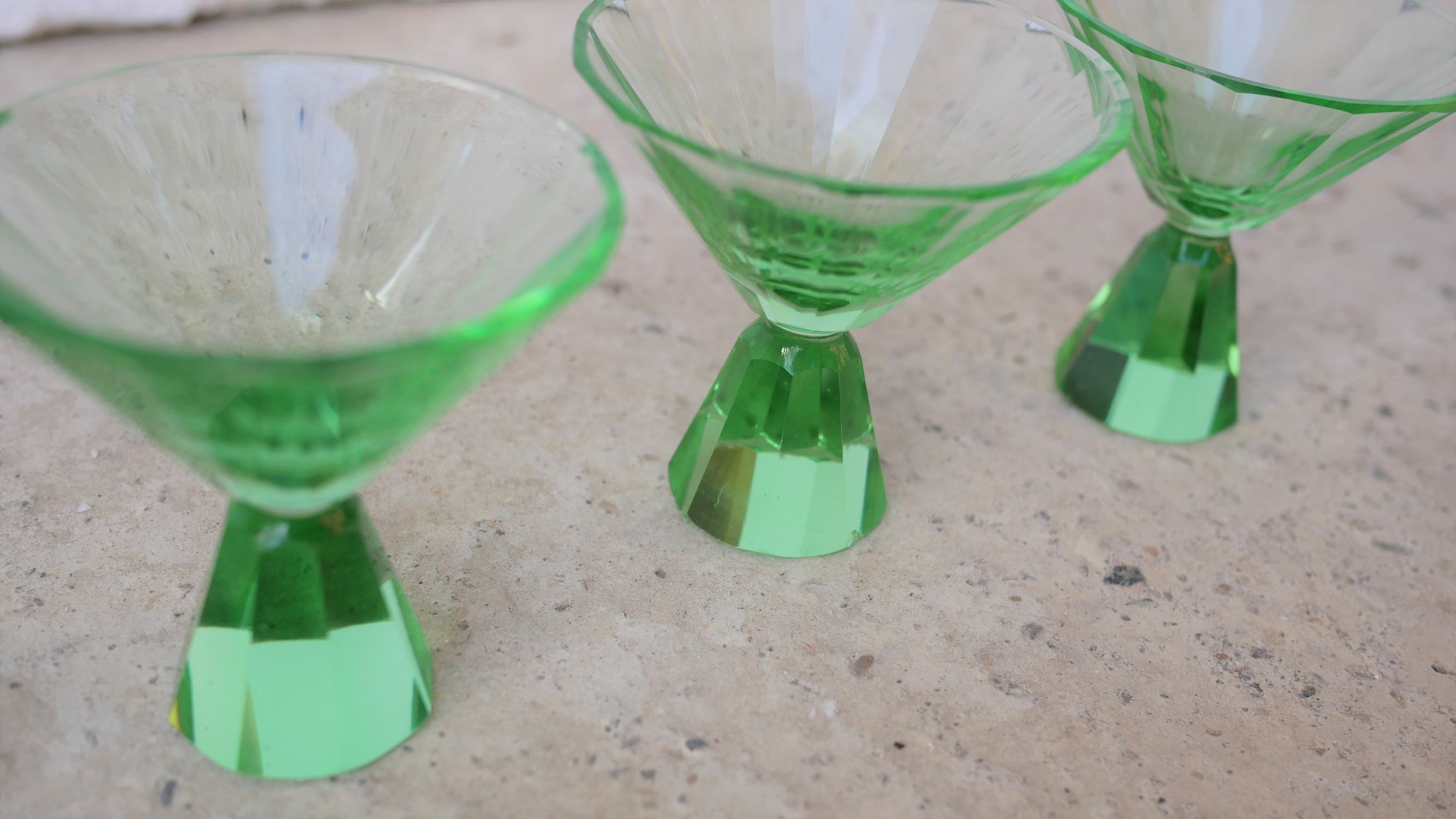 Series of 4 vintage crystal liqueur glasses