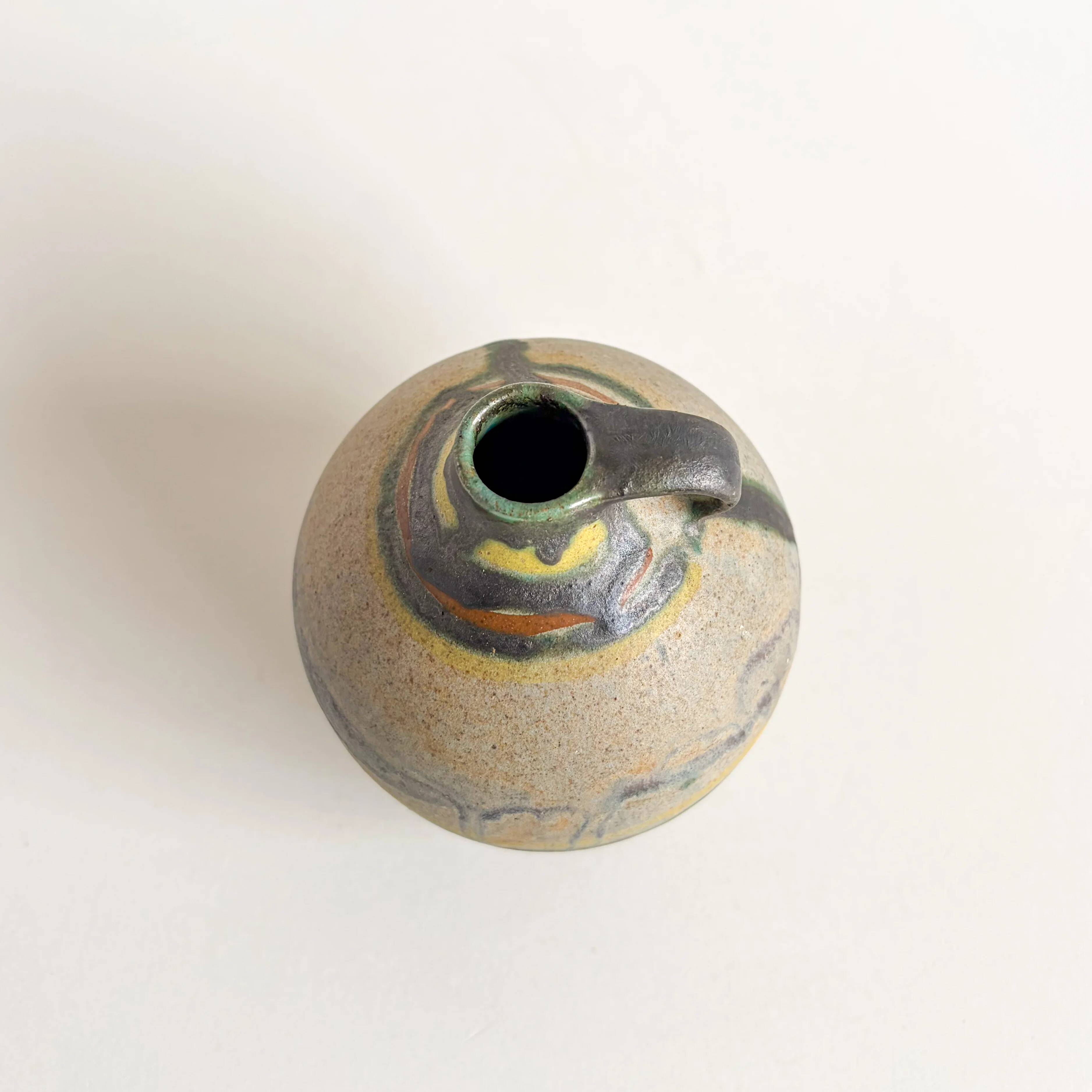 Small vase Liselotte Bisang