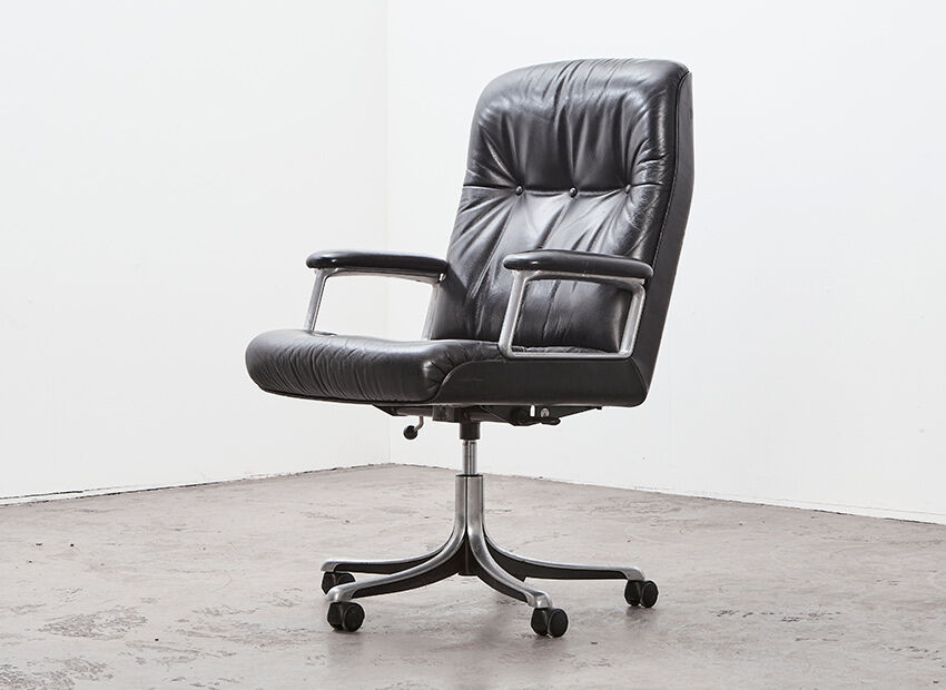 Osvaldo Borsani P126 Highback office chair for Tecno Italy 1960s