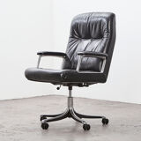Osvaldo Borsani P126 Highback office chair for Tecno Italy 1960s