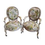 Medaillon armchairs