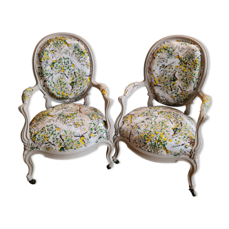 Medaillon armchairs