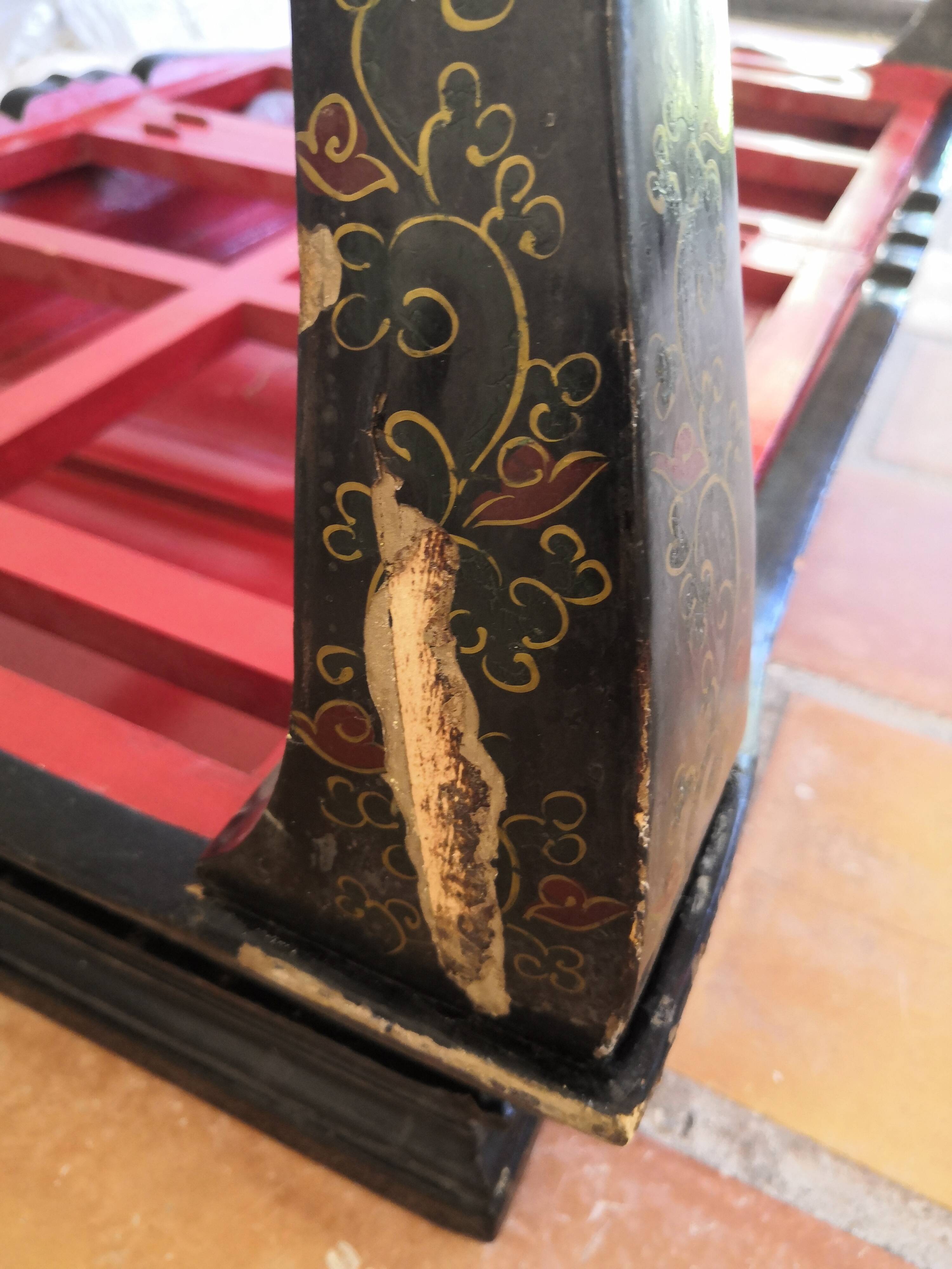 Old rectangular asian retractable coffee table