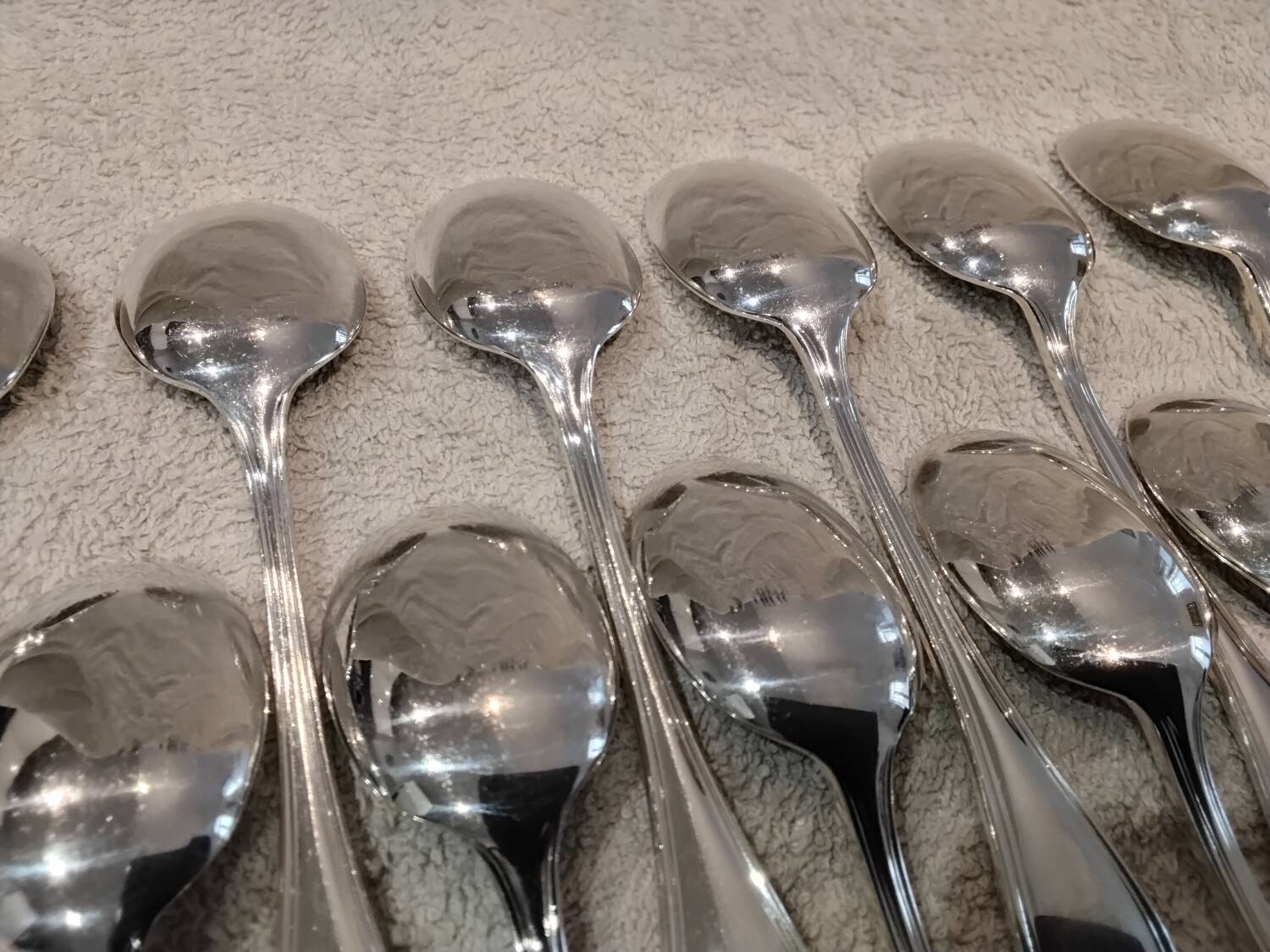 11 pelles à glace métal argenté orfèvre Christofle modèle Albi 13,2cm