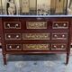 Commode de style Louis XVI en acajou et amarante