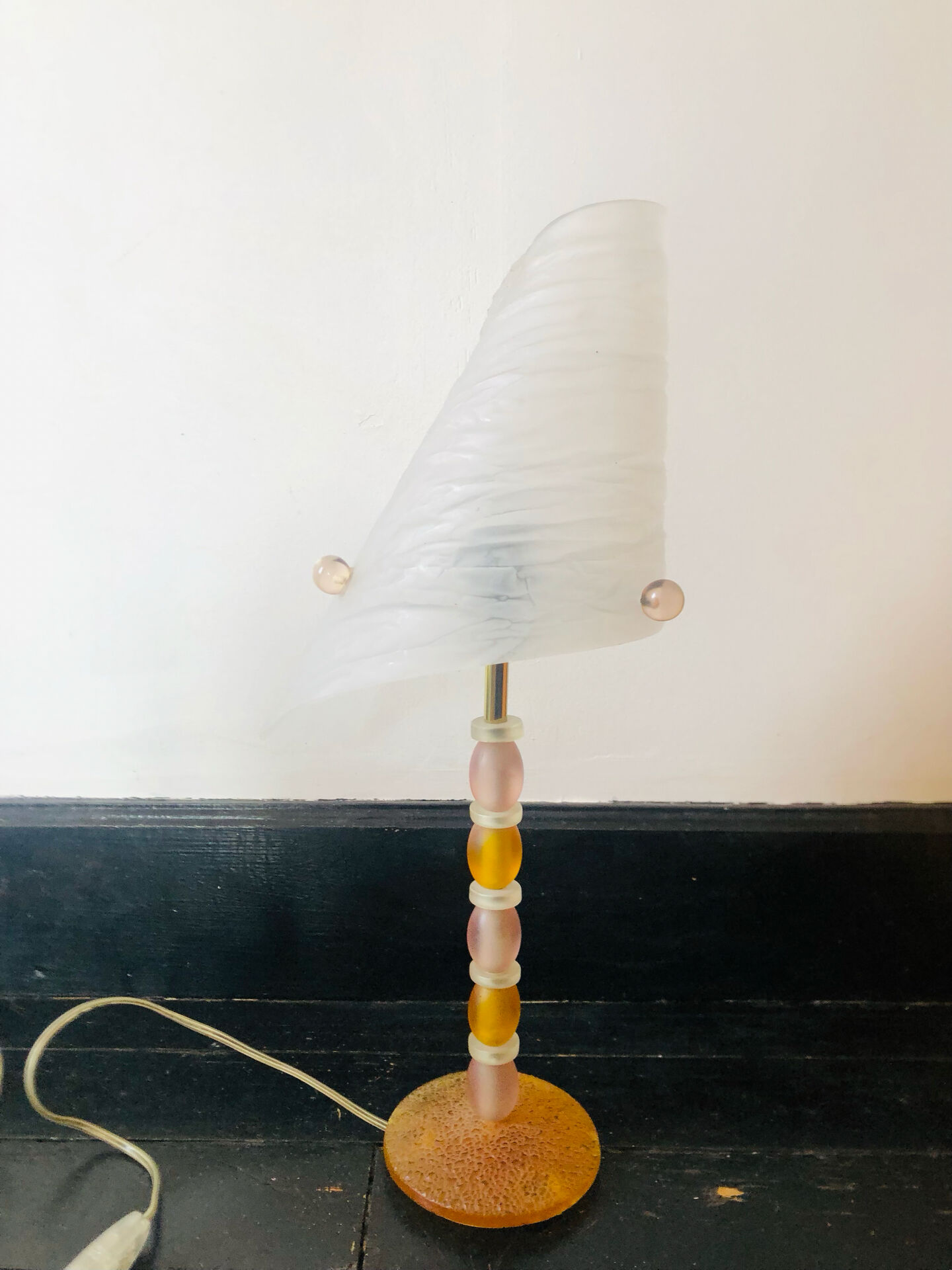 Lampe par l’atelier volumes et formes modèle EGV circa 1990