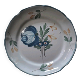 Earthenware plate from L'Est Walys, 19th century.