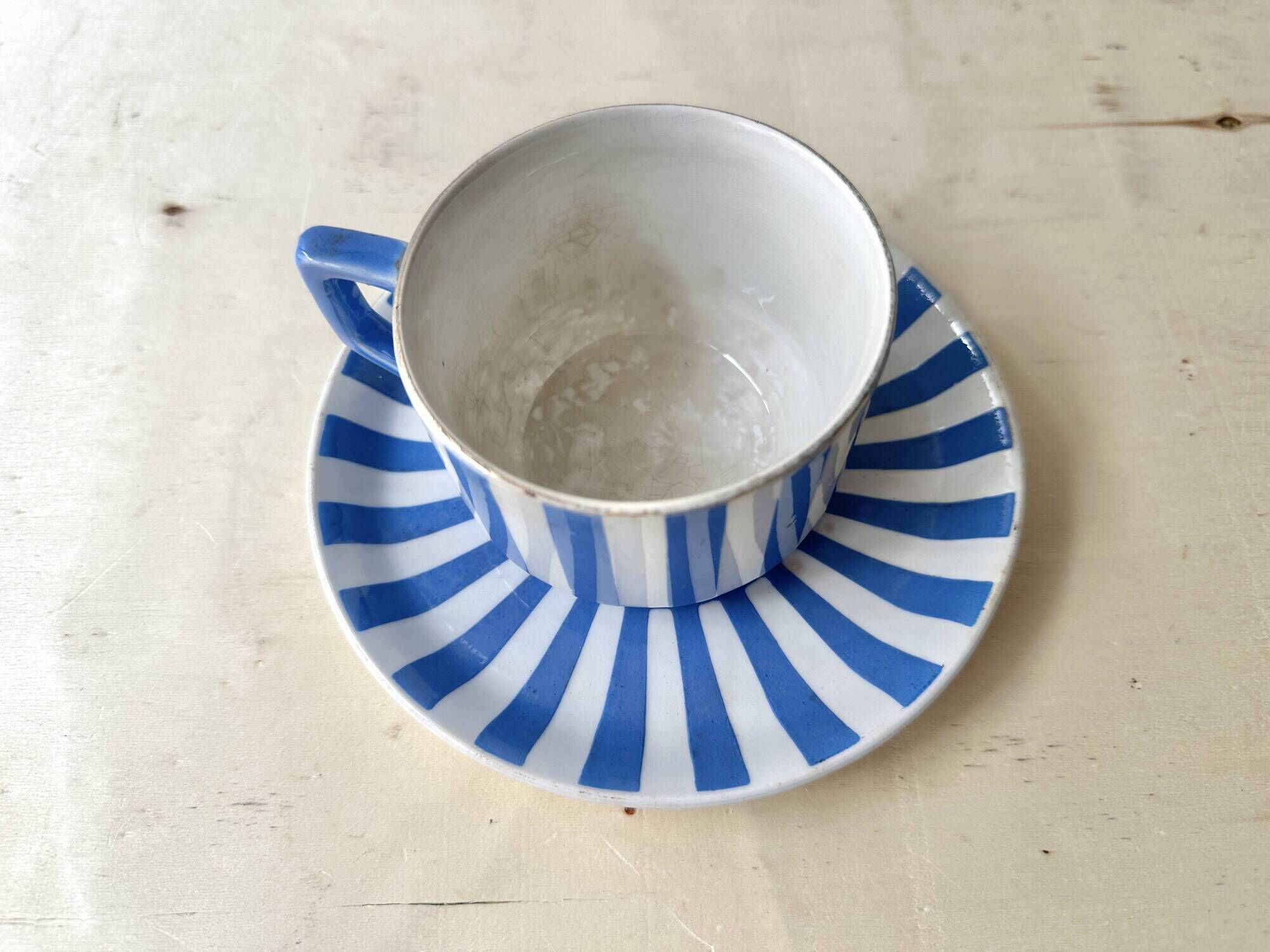 Large cup and saucer fox trott sarreguemines 1930s