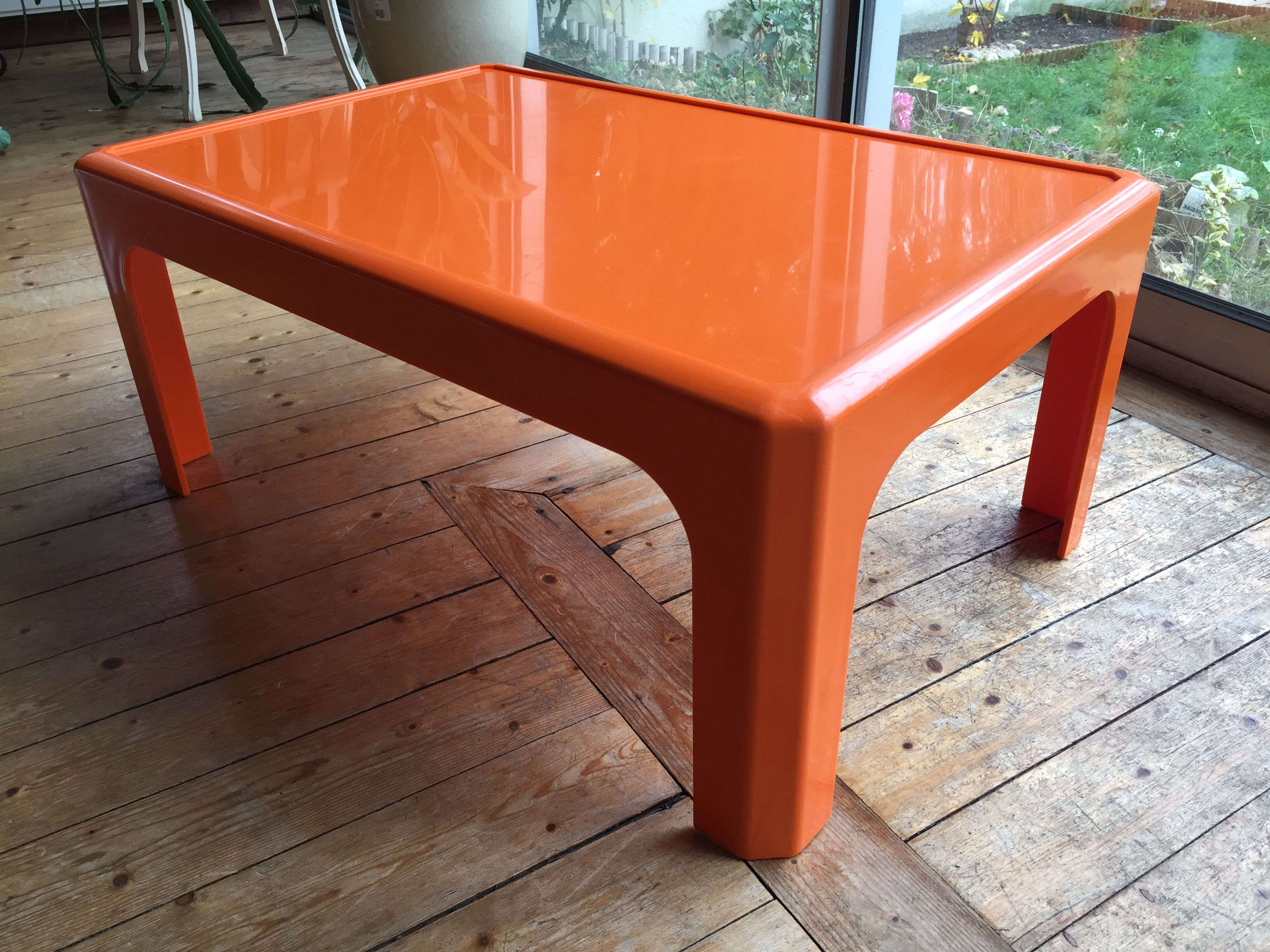 Vintage coffee table duo by Peter Ghyczy