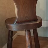 Chaise brutaliste tripode