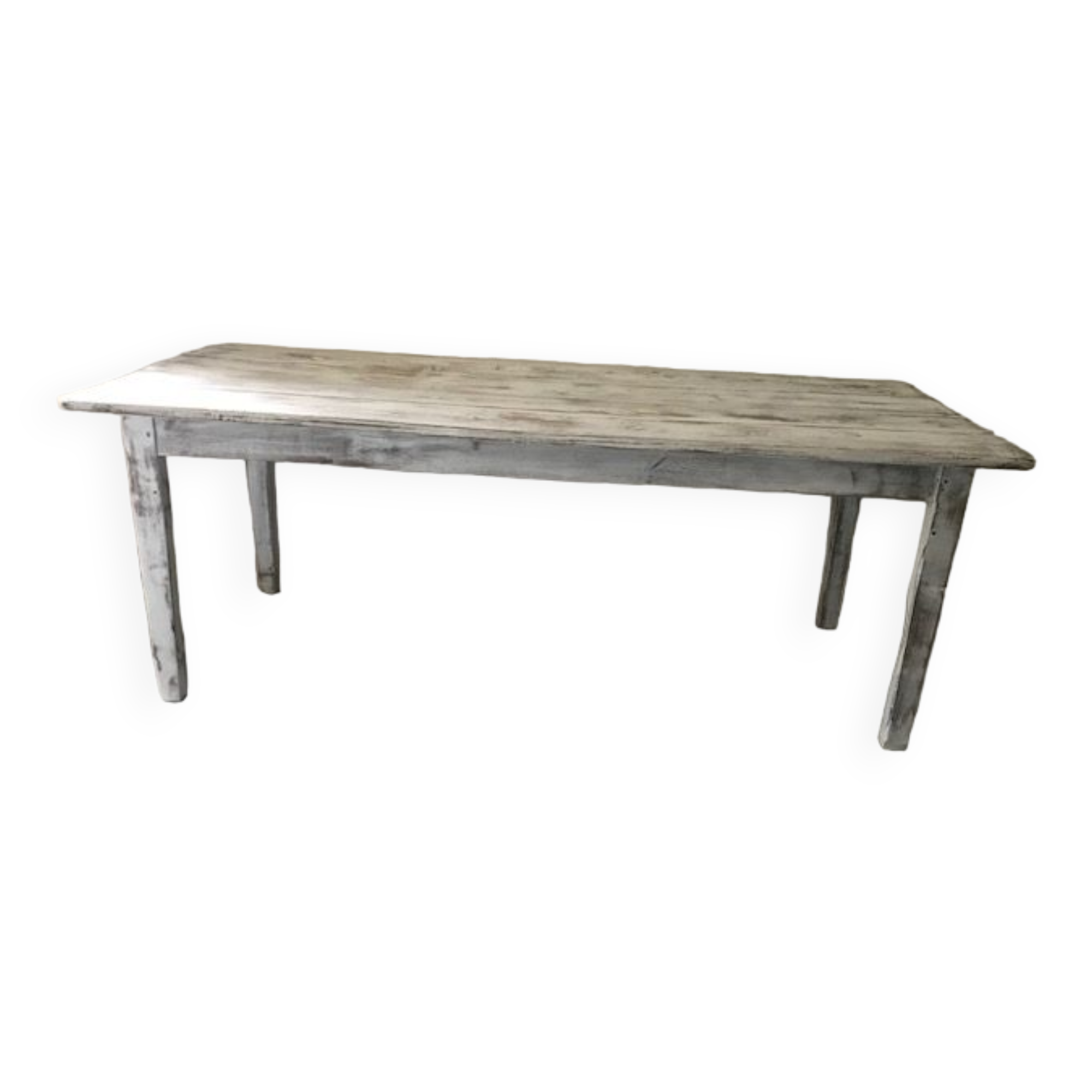 White patinated farmhouse table