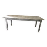 White patinated farmhouse table