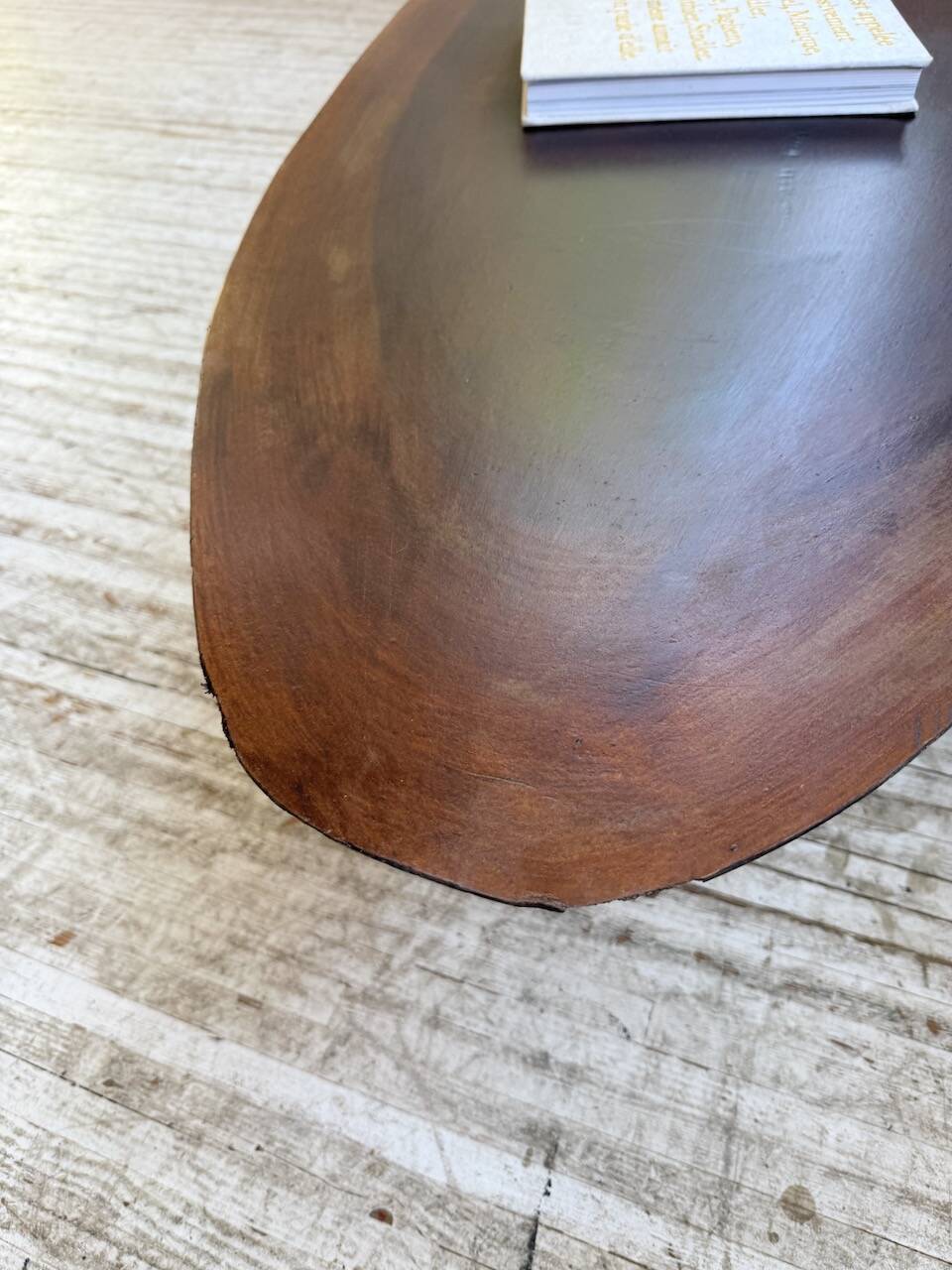 Table basse années 50 plateau bois exotique XXL