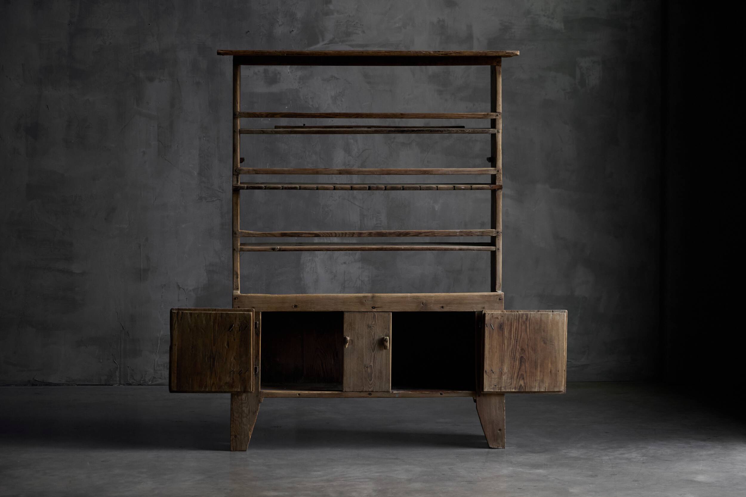 Cabinet rustique primitif, France, 19e siècle