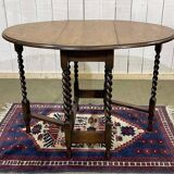 English folding oak table from the early 20th century GATELEG