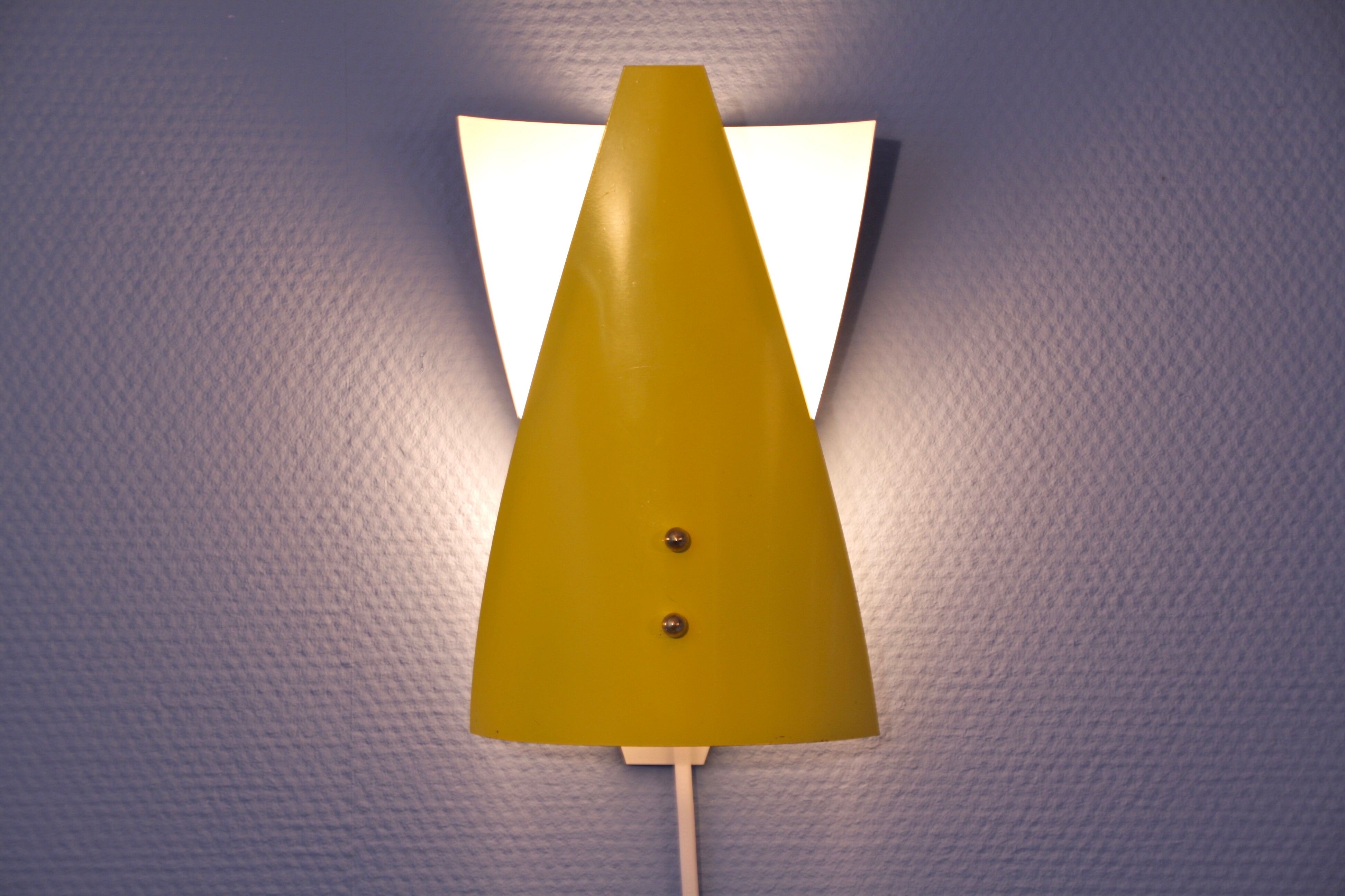 Set of 2 dutch wall lights in red and yellow, 1960s