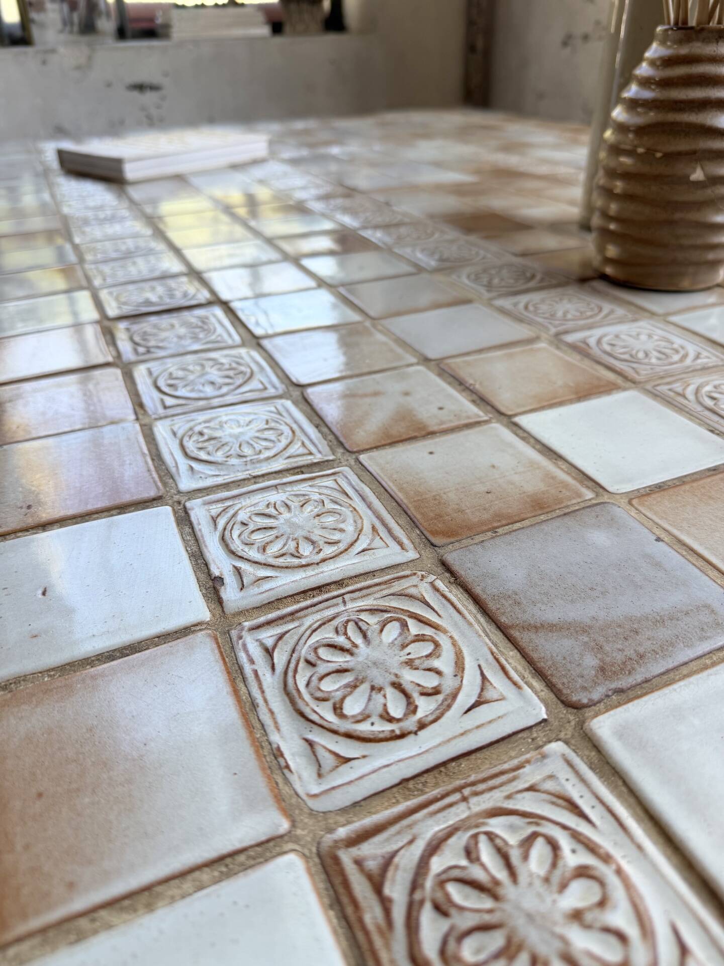 Dining table tiled 1950 dlg Capron