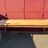 Spindle leg truss table