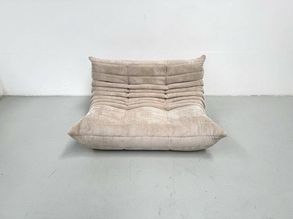 Two-seater canapé in beige corduroy attributed to Michel Ducaroy for Ligne Roset, 1970s.