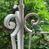 Lampadaire vintage en fer forgé blanc