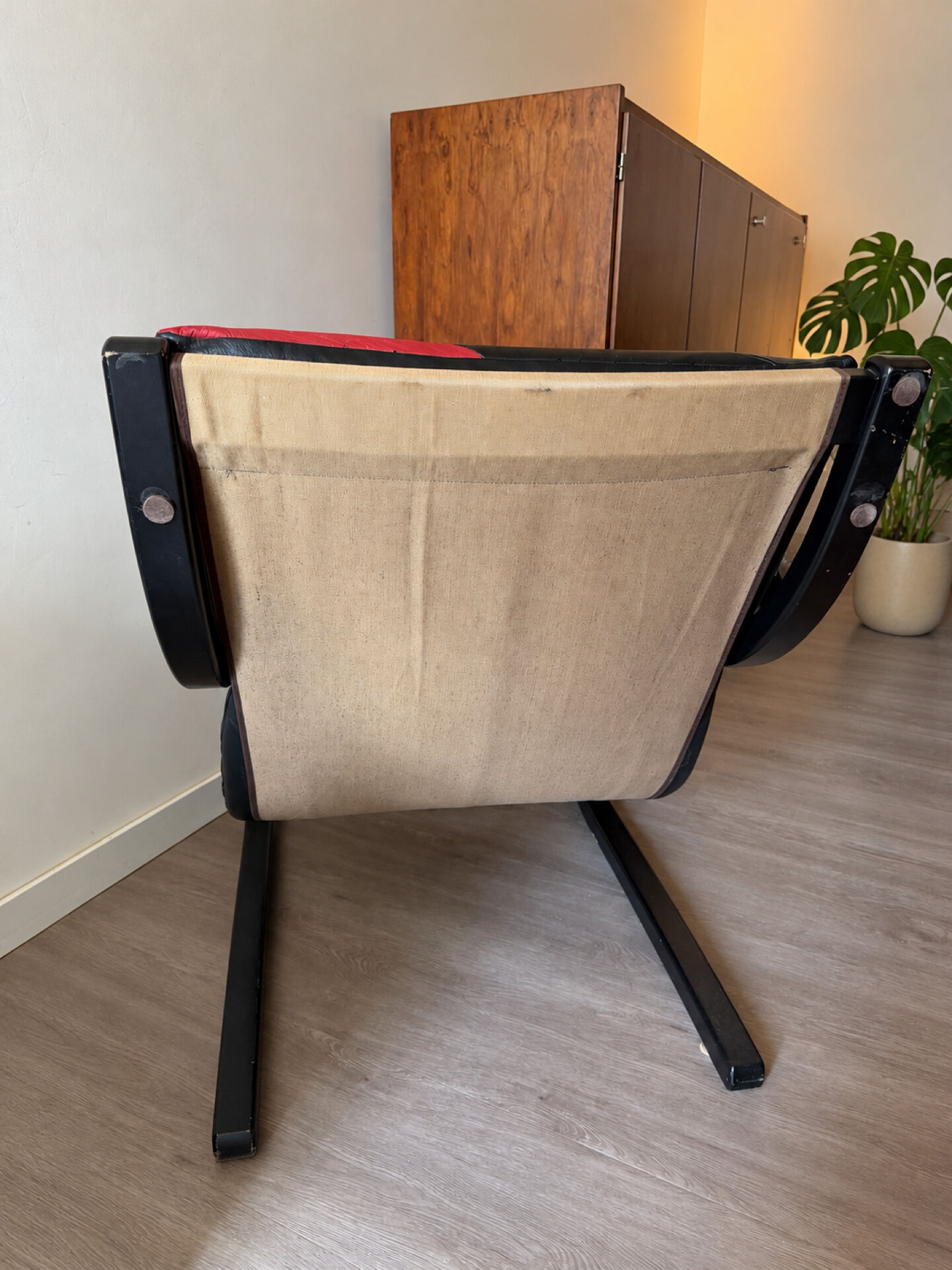 Space Age Ellipse lounge chair