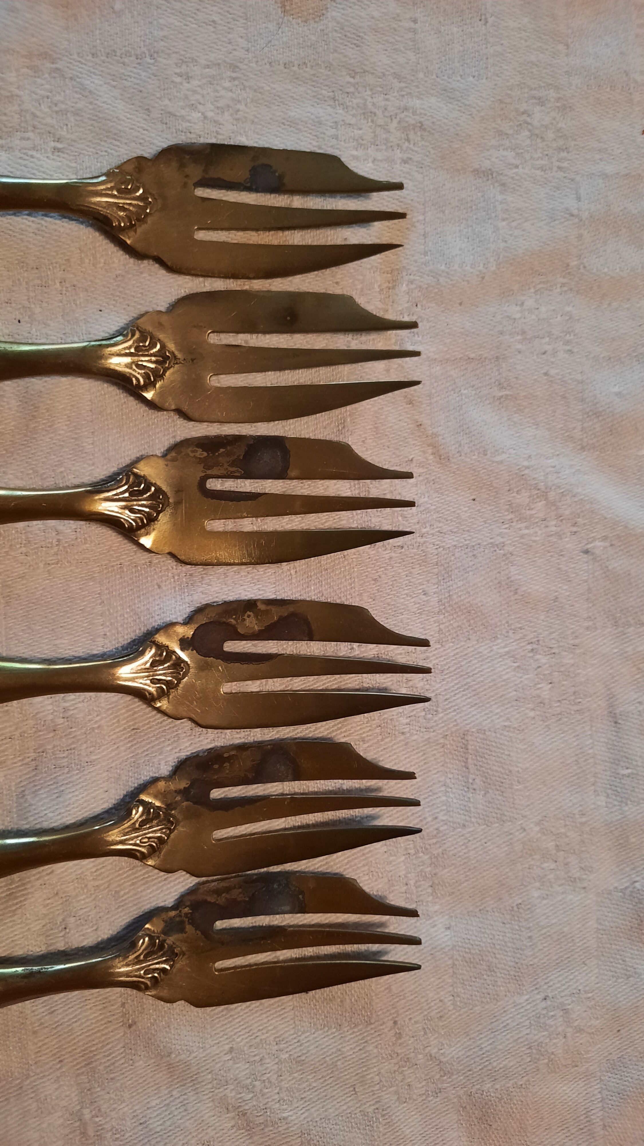 Box of 12 dessert forks
