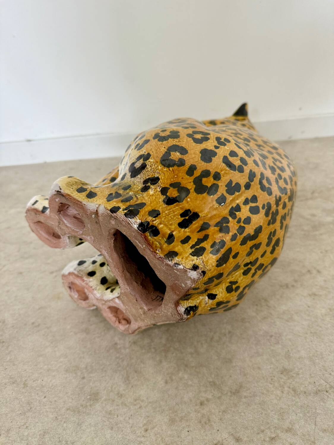 Antique terracotta leopard sculpture from the 70s vintage Italian design