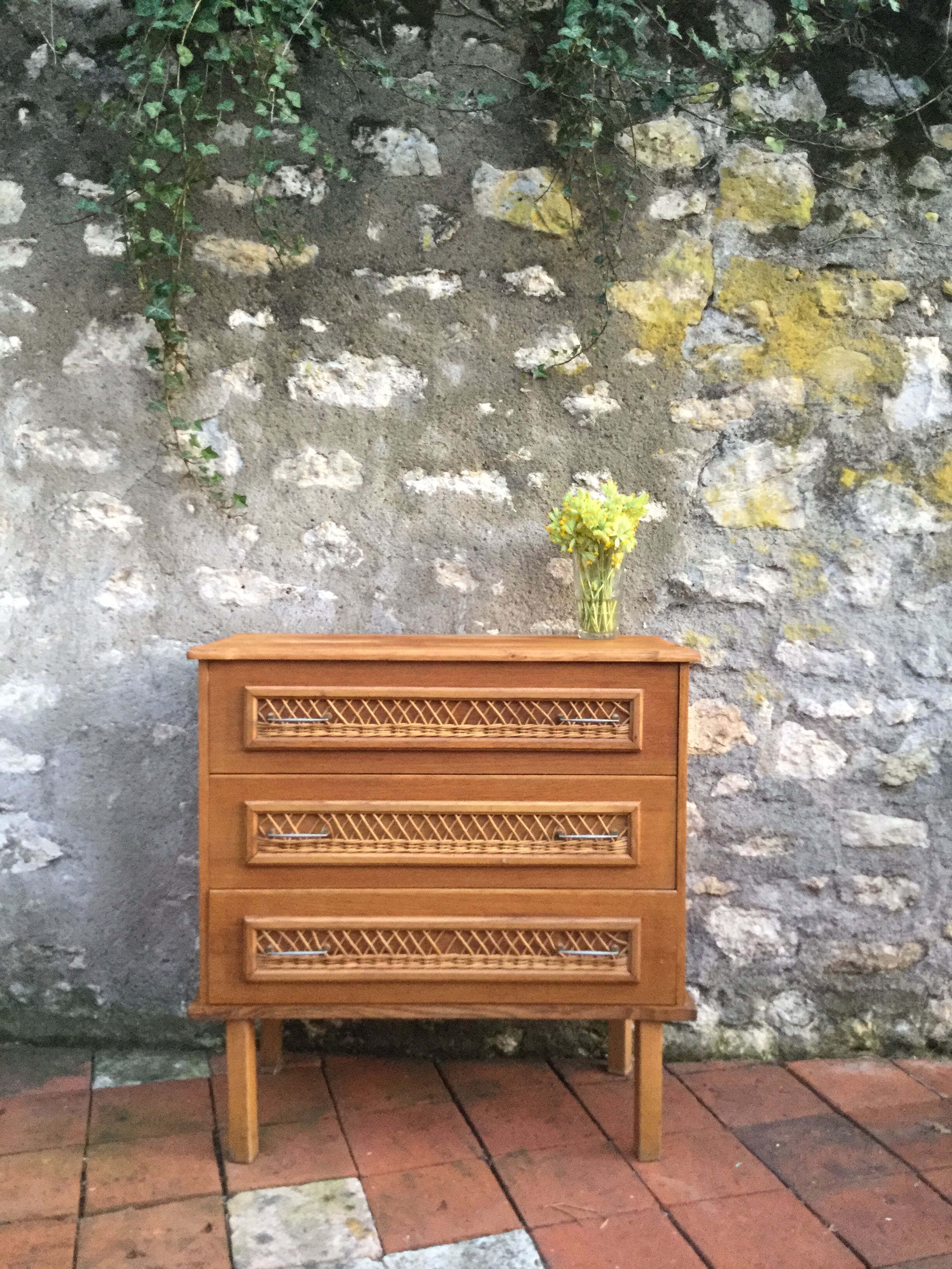 Commode vintage en rotin renovée