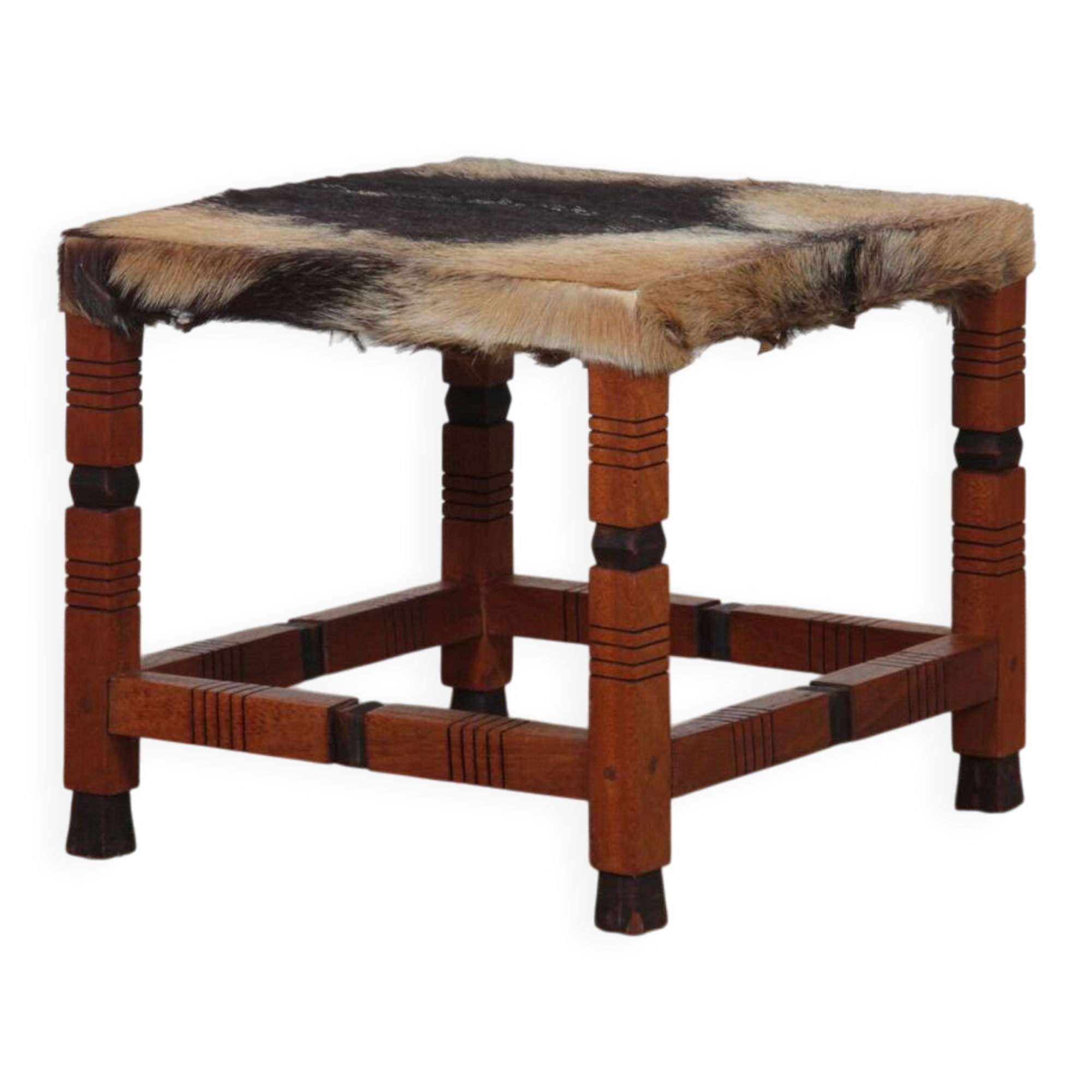 Tabouret en bois massif et peau, travail du XXe siècle