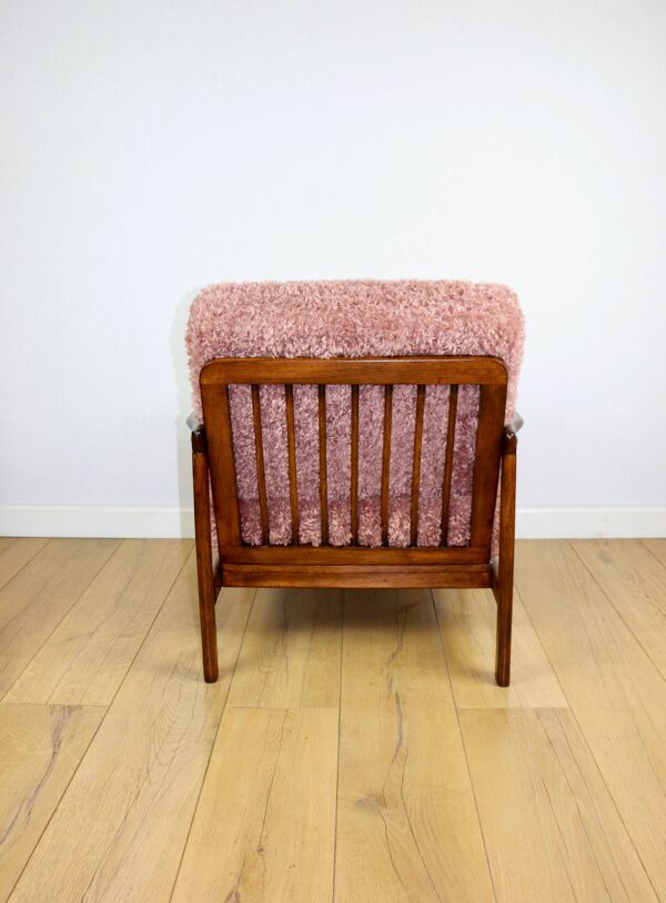 Fauteuil en bois vintage marron, cheveux longs roses proj. Z. Bączyk - 2 pièces disponibles