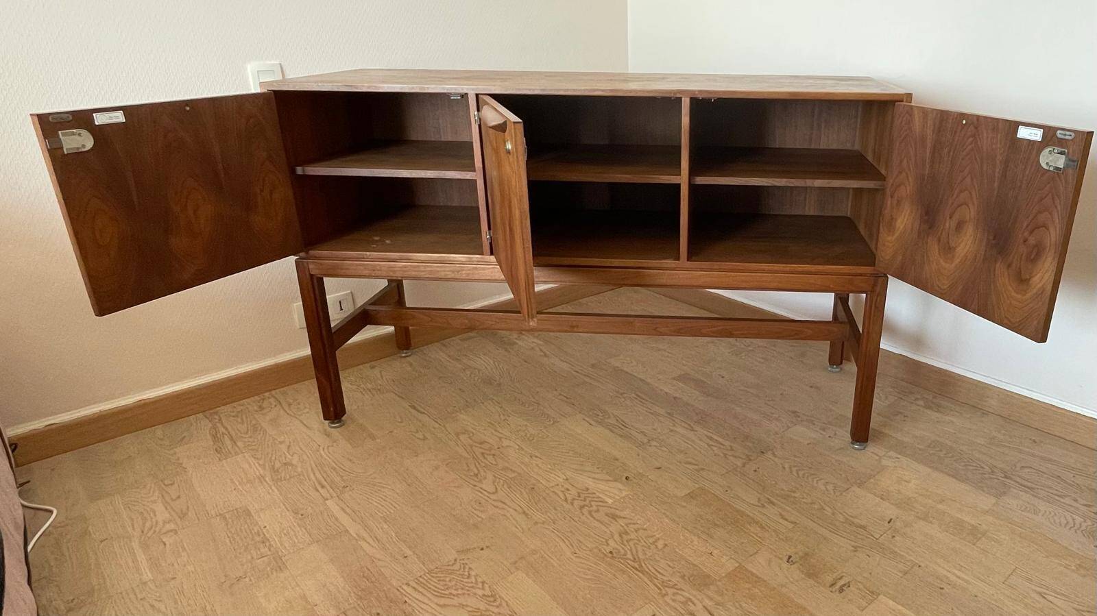 Scandinavian buffet by Jens Risom from the 1960s – walnut