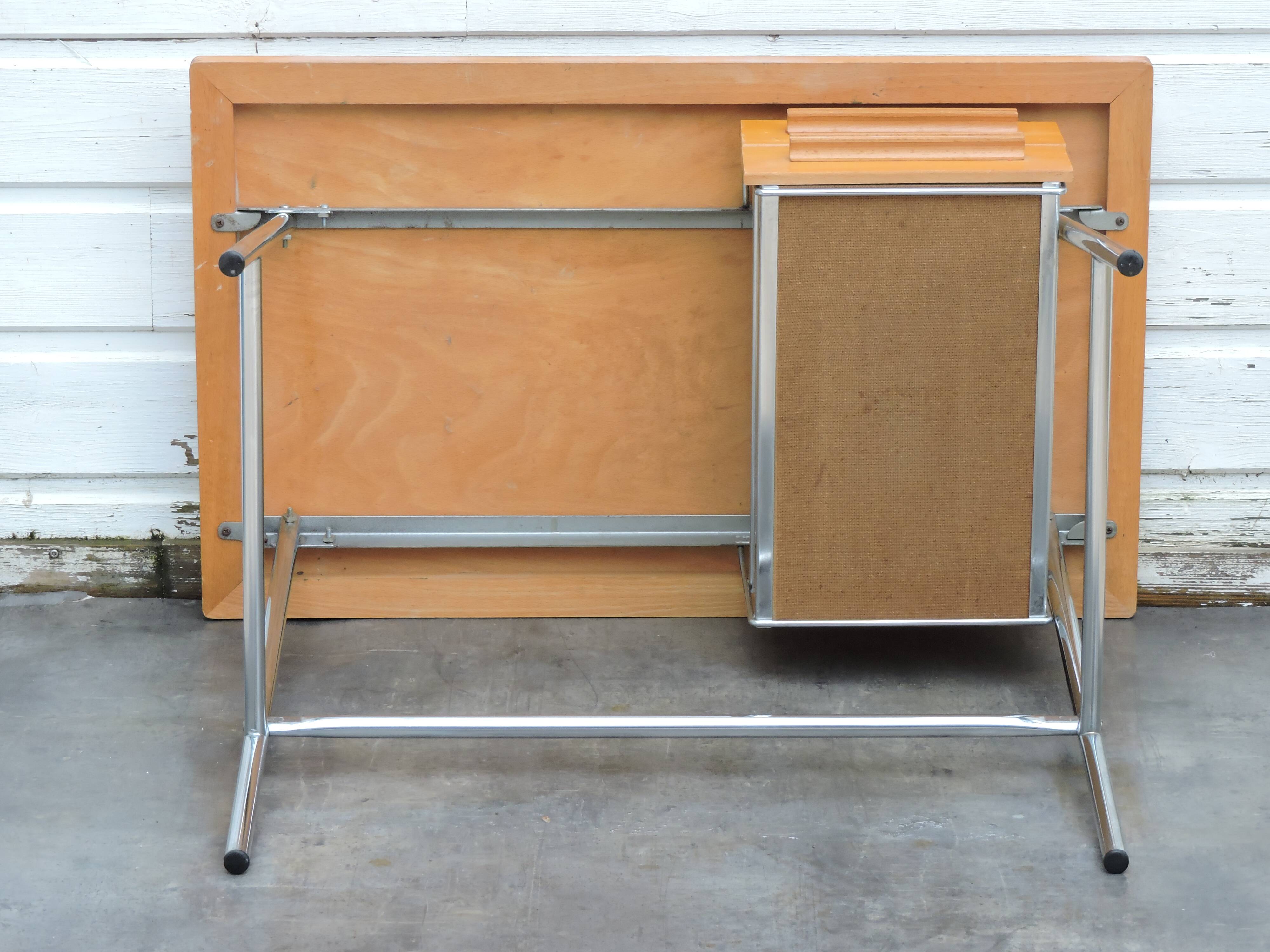 Bureau vintage en bois et tube chromé