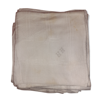 13 serviettes, blanches, damassées avec monogramme